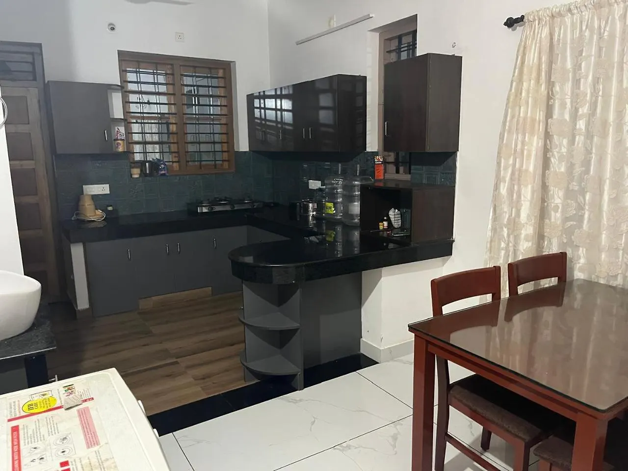 Trivi Property Home Stay トリバンドラム アパート